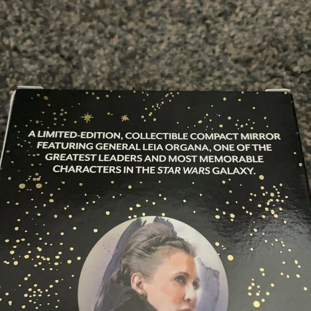 Cargo Star Wars Leia Organa Collector Edition Cosmetics Mirror